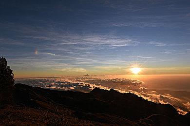 勇魅出击，众星云集：宝可梦卡牌“剑&盾”系列第五弹补充包震撼发布